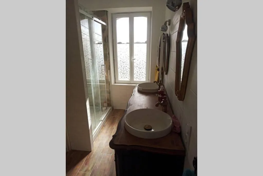 Villa Kermaravel, le petit manoir en bord de mer. Saint-Pol-de-Léon France