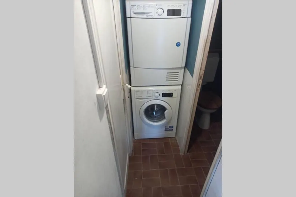 Kermaravel, le petit manoir en bord de mer. Saint-Pol-de-Léon 0*,